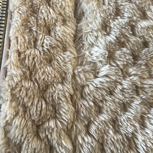 Calvin Klein Full Zip Fuzzy Vest Gold Hardware size medium - Picture 5 of 6